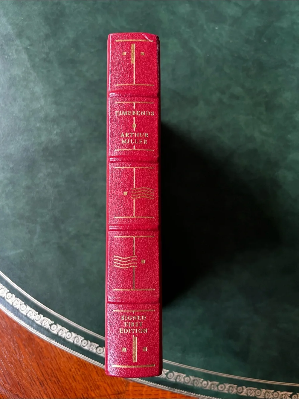 Collectible Signed Book Timebends: A Life by Arthur Miller - Picture 2 of 11